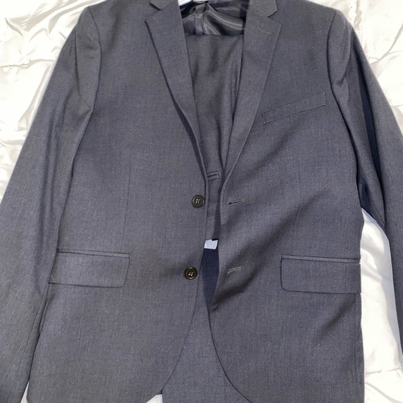 H&M suit and pants - Picture 3 of 4